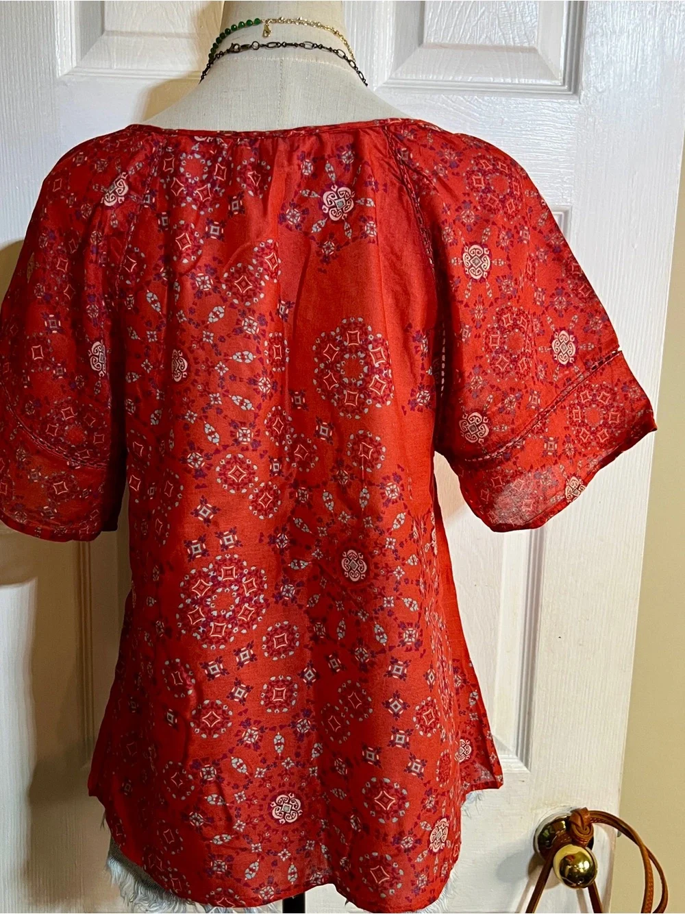 Sonoma Wms Red Turquoise Cotton Paisley Lace Inset Boho Casual Peasant Top M - Picture 5 of 11